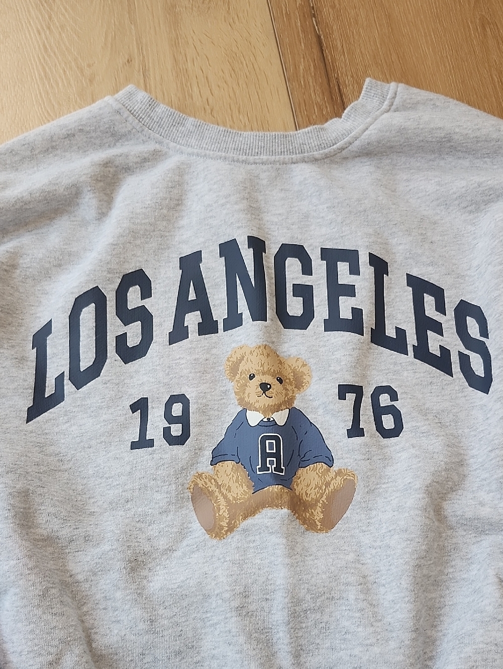 H&M Crewneck, Girls 14 - Picture 2 of 6